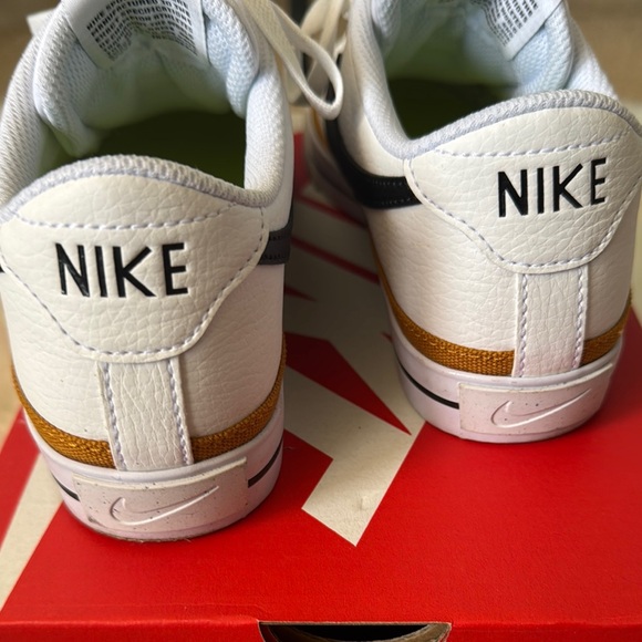 Nike Court Legacy Sneakers - Picture 4 of 9
